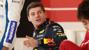 ‘Verstappen gaat Hamilton vervangen bij Ferrari’