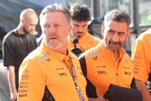 McLaren grijpt in en past de auto van Lando Norris en Oscar Piastri aan