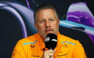 ‘Zak Brown ziet liever Max Verstappen wereldkampioen worden’