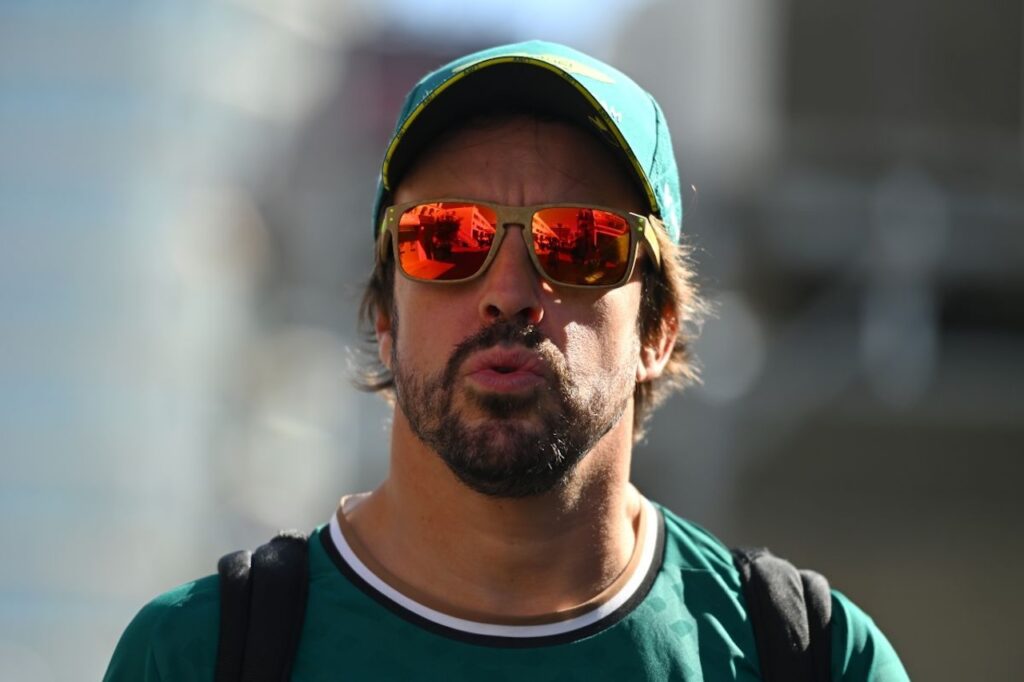 Fernando Alonso steunt Aston Martins beslissing over Adrian Newey