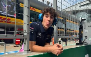 F1-team in onderhandeling om coureur te vervangen, slechts twee dagen nadat ze hem hadden aangenomen