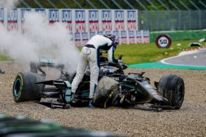 George Russell sloeg een coureur na crash in Imola: ‘Ik verloor het gewoon’
