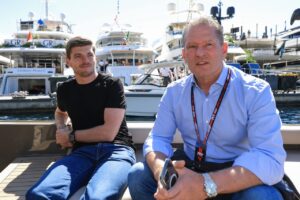Jos Verstappen doorbreekt stilte over toekomst van Max bij Red Bull