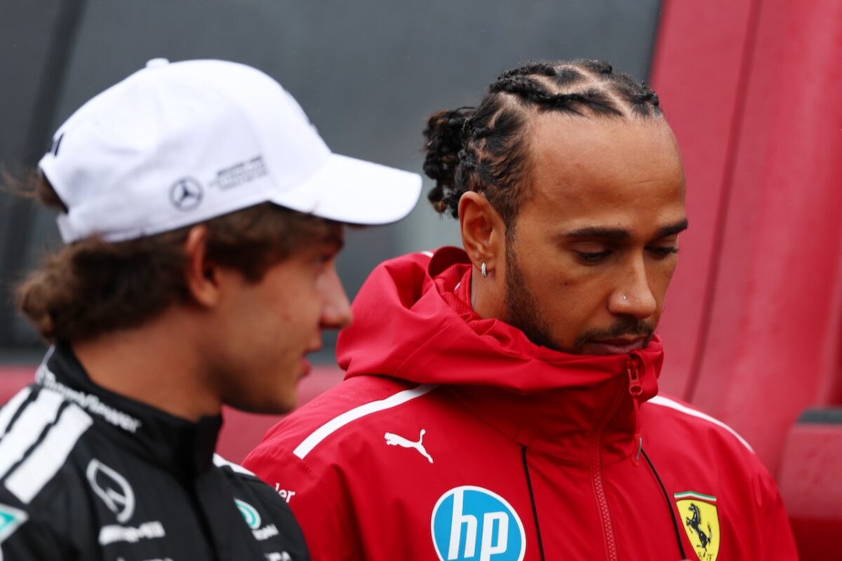 Lewis Hamilton toont zijn ware aard met een bericht aan Kimi Antonelli na zijn eerste F1 poleposition in Miami