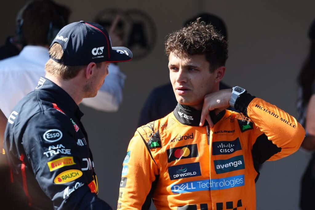 Damon Hill reageert met 4 woorden op uitspraak van Lando Norris over langzame Max Verstappen