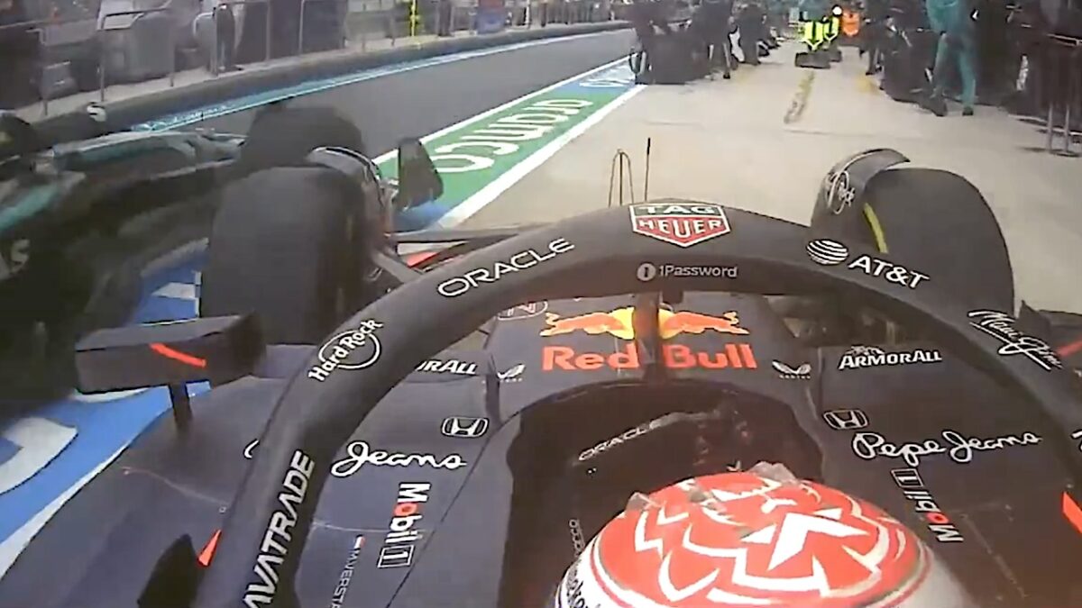 Max Verstappen raakt Kimi Antonelli
