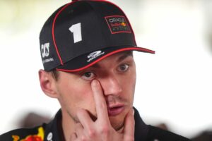 Max Verstappen laat aan de media weten of hij nog voor de titel strijd