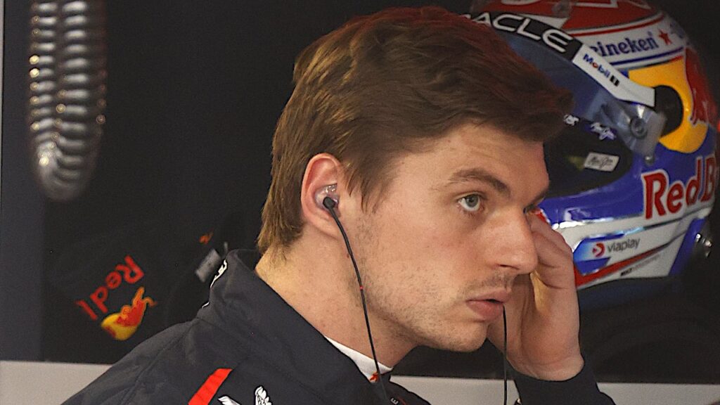 Max Verstappen woedend op Red Bull in niet-uitgezonden boordradio’s tijdens Grand Prix van Miami