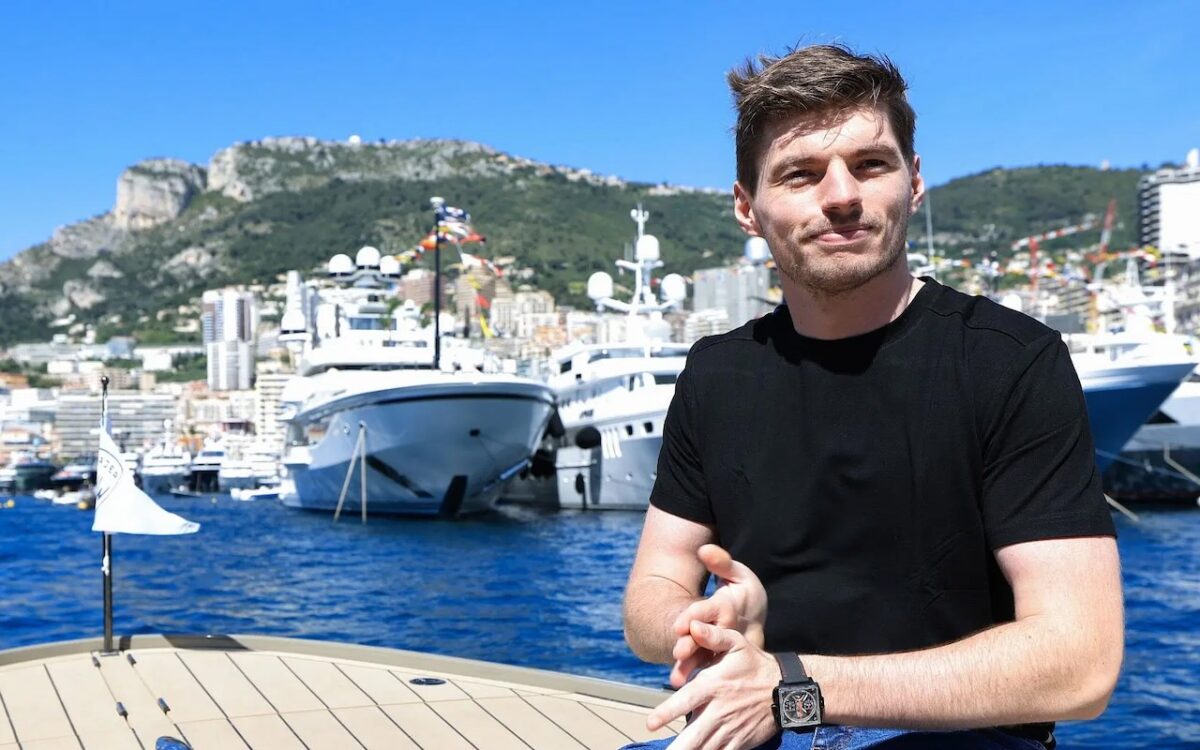Bekijk de foto’s: Max Verstappens luxe nieuwe jacht ‘Unleash the Lion’ gespot in Monaco