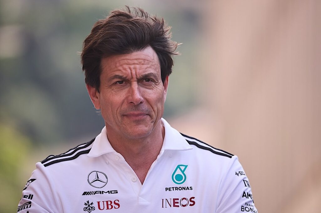 Toto Wolff wijst dé F1-favoriet aan voor Spanje na FIA-bom
