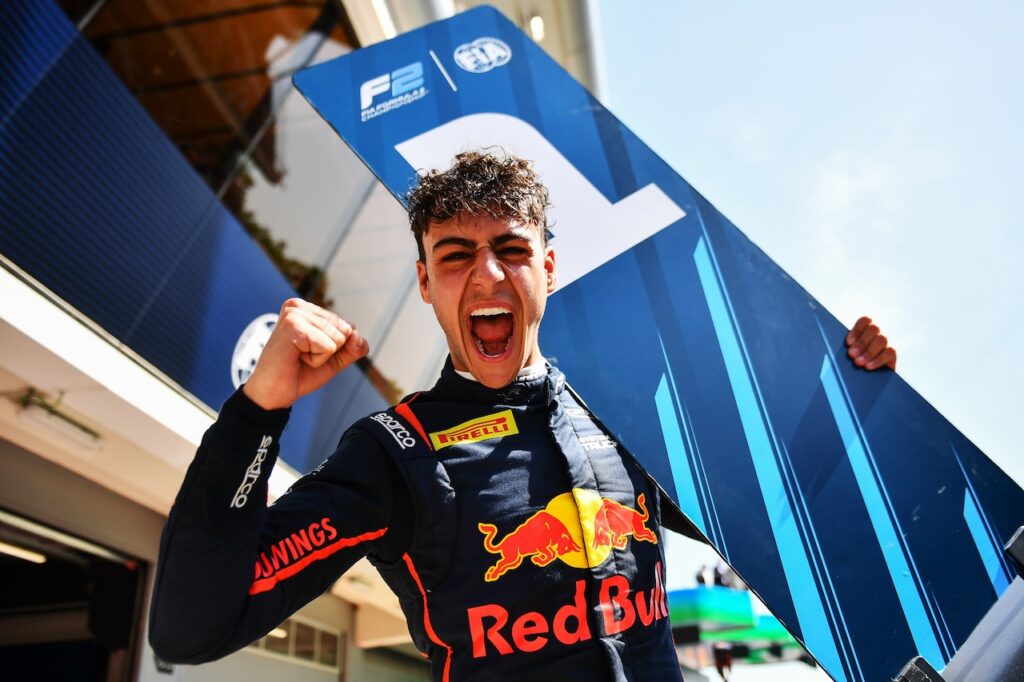 Wie is Arvid Lindblad? Maak kennis met de 17-jarige die wordt gezien als de vervanger van Max Verstappen