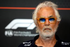 Flavio Briatore lovend: ‘Iedereen gelooft in hem’