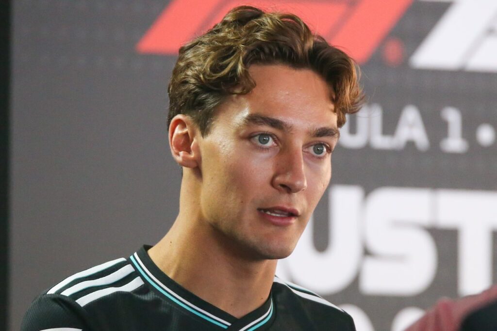 ‘F1-coureur wordt ontslagen en vervangen door George Russell’
