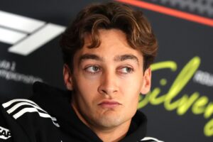 George Russell niet blij met wat Mercedes bij hem heeft geflikt