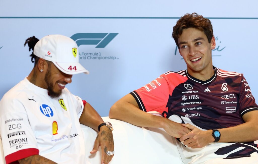 George Russell doet een boekje open over zijn relatie met Lewis Hamilton na de breuk met Mercedes