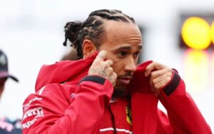 Lewis Hamilton geraakt na aanrijding met marmot