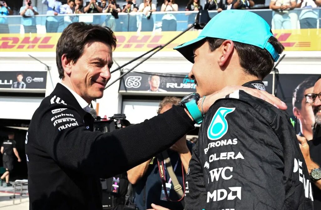 F1-fans smeken Toto Wolff: Teken het contract