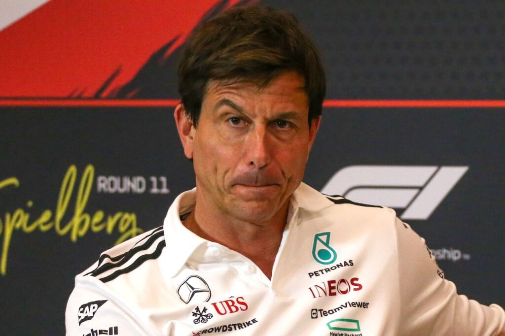 Toto Wolff ontdekt groot probleem bij Mercedes en verdedigt Antonell