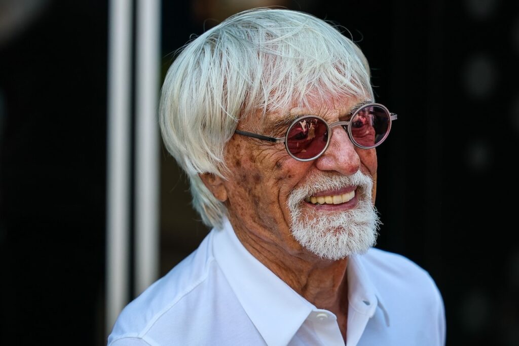 Bernie Ecclestone: Lewis Hamilton had geluk bij zijn wereldtitels