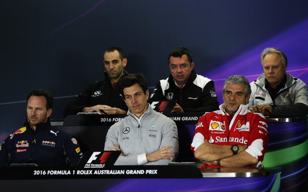 F1-baas is het zat dat mensen proberen zijn team te kopen