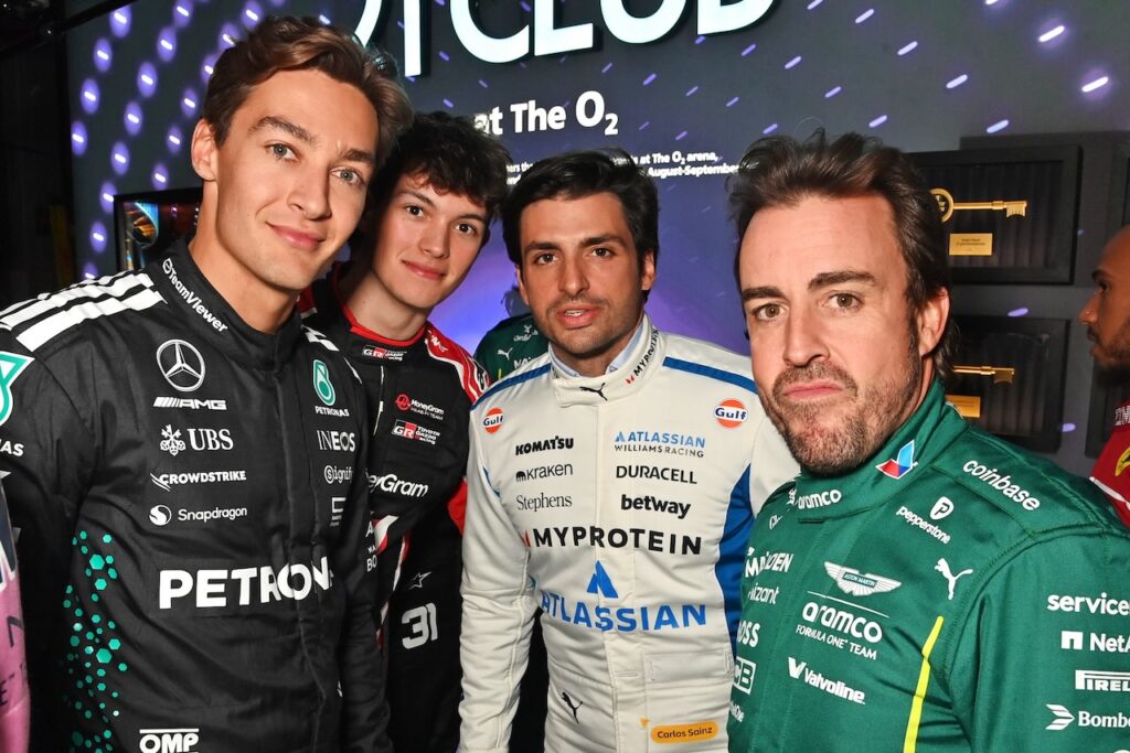 Aston Martin reageert op de komst van George Russell