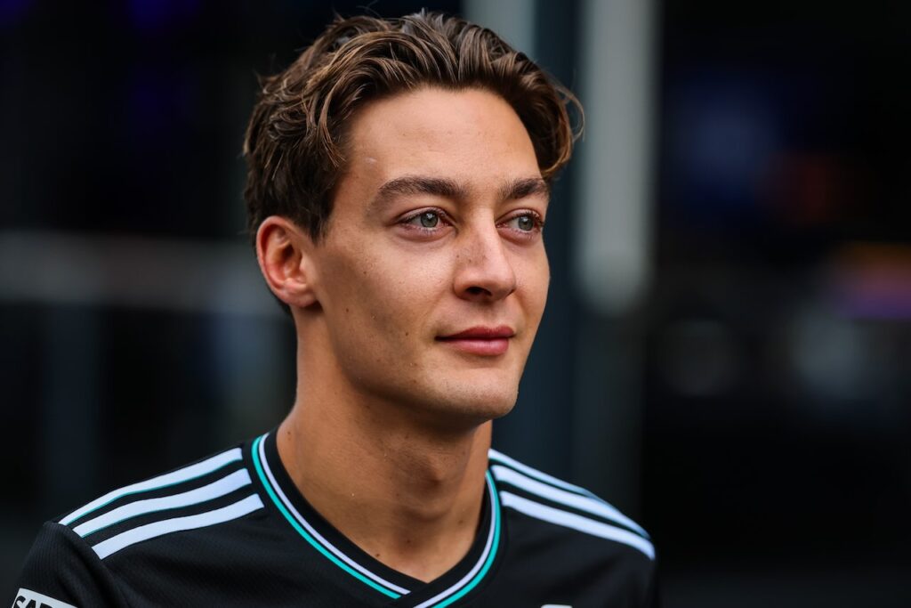George Russell doet verdrietige mededeling over zijn Mercedes-contract