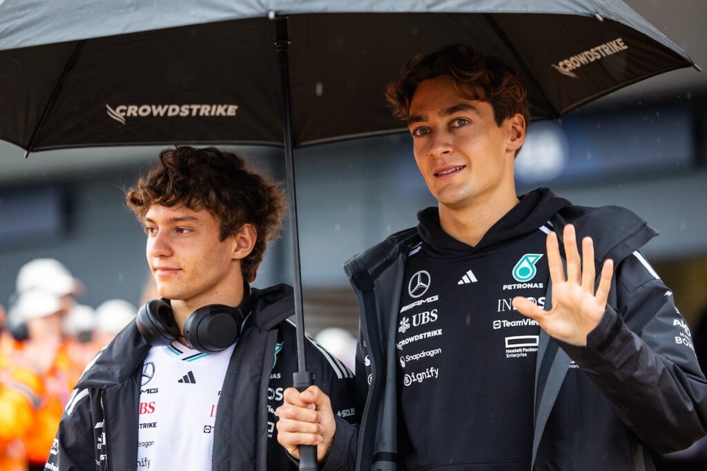 Mercedes waarschuwt George Russell en Kimi Antonelli