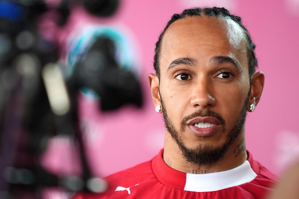 Lewis Hamilton ‘gaat weg bij Ferrari’ als deze teambaas komt