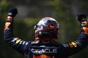 Max Verstappen spreekt meteen zijn nieuwe teambaas toe na winst Sprintrace