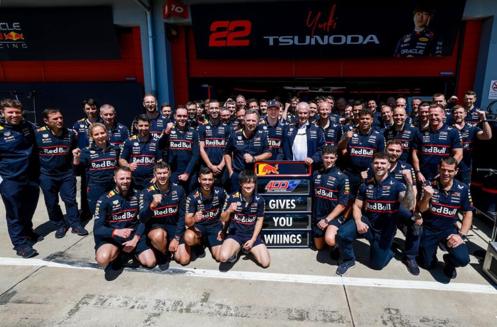 Volgens Christijan Albers moet er nog iemand ontslagen worden bij Red Bull