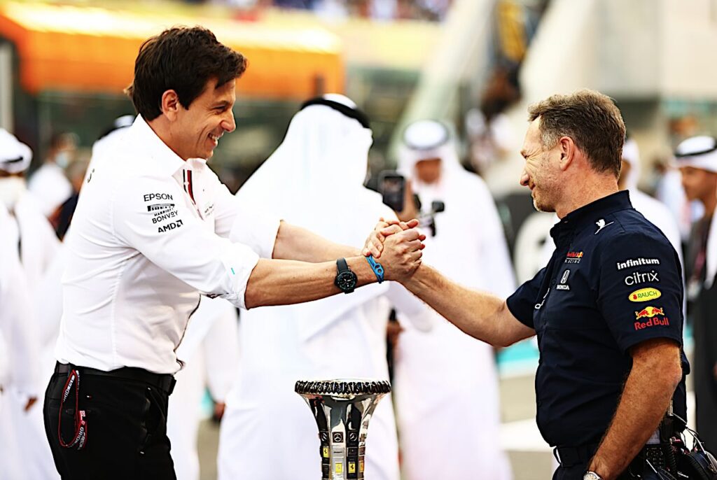 Toto wolff neemt het stokje van Christian Horner over