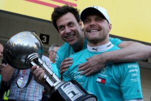 ‘Mooie theorie’: Toto Wolff reageert op Valtteri Bottas-geruchten