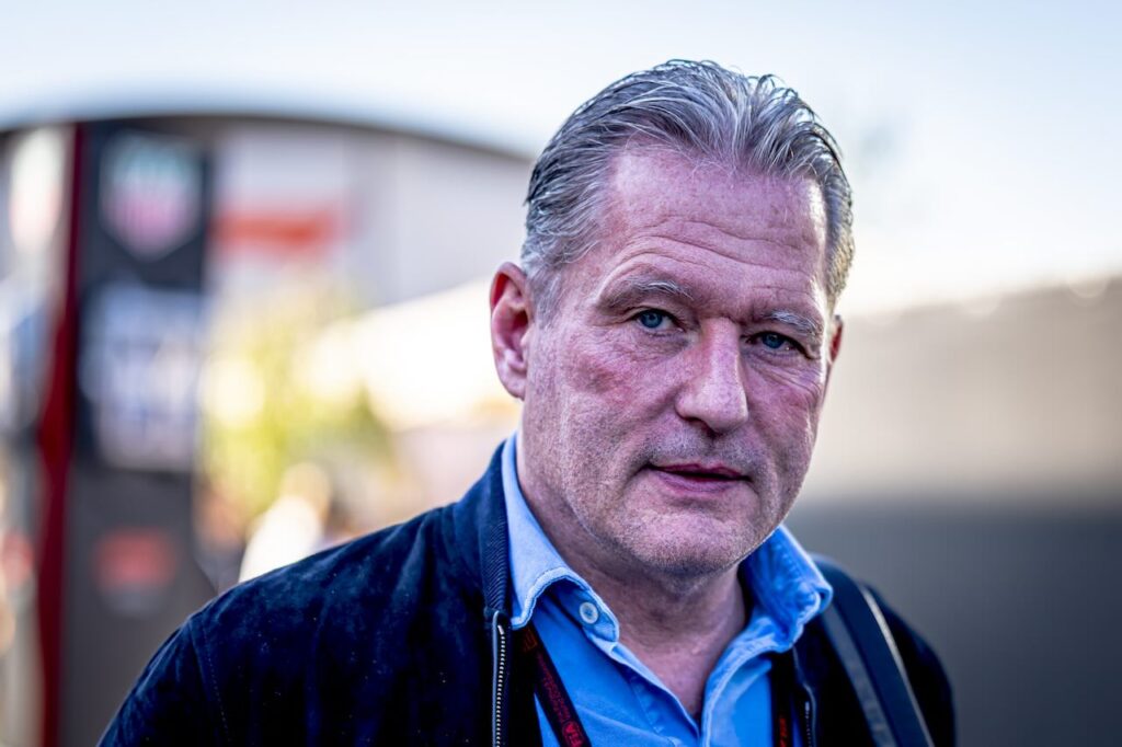 Jos Verstappen heeft een duidelijk bericht voor Mark Webber en wat hij bij McLaren doen