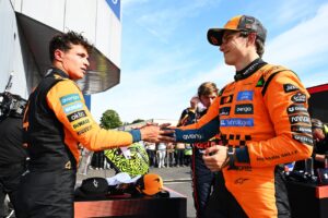 Bizarre teamorder tussen Oscar Piastri en Lando Norris: Martin Brundle geeft zijn eerlijk mening