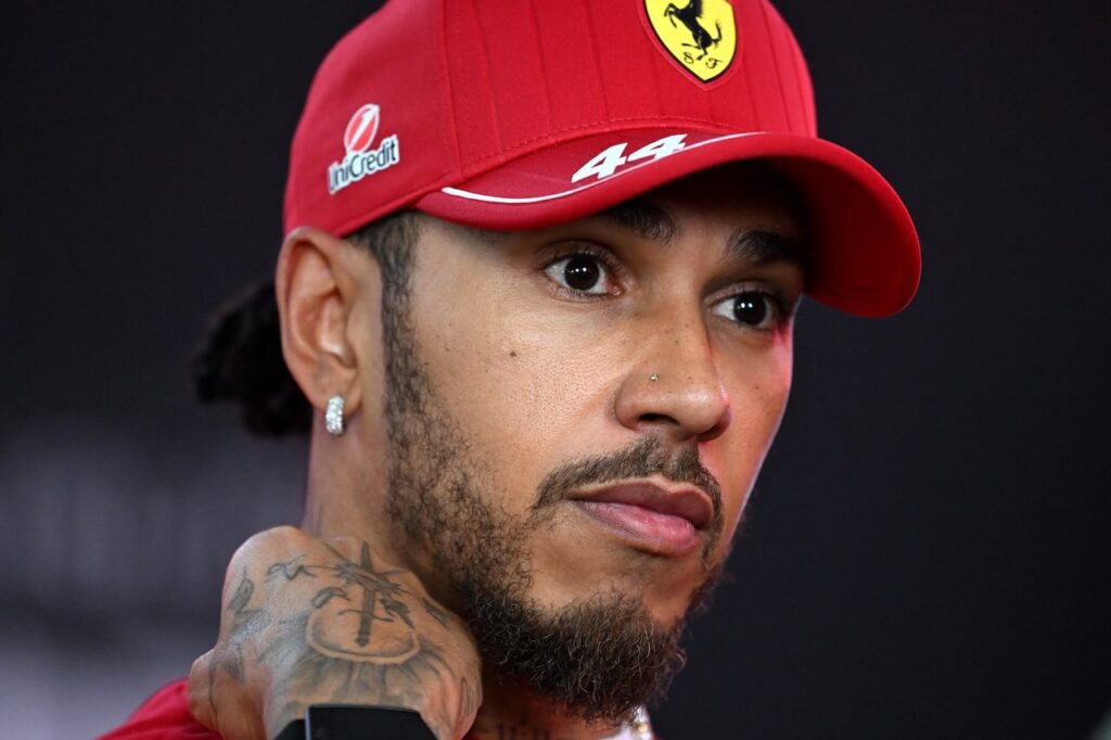 Ferrari gaat Lewis Hamilton vandaag vervangen