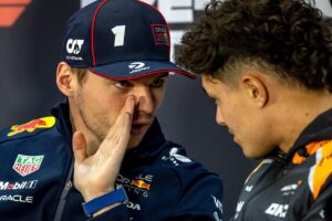 Max Verstappen ’twee maanden eerder’ kampioen in de auto van McLaren