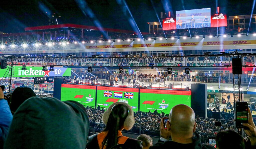 Misplaatst of geniaal? Beelden van inventieve Formule 1-fans in Las Vegas gaan viraal