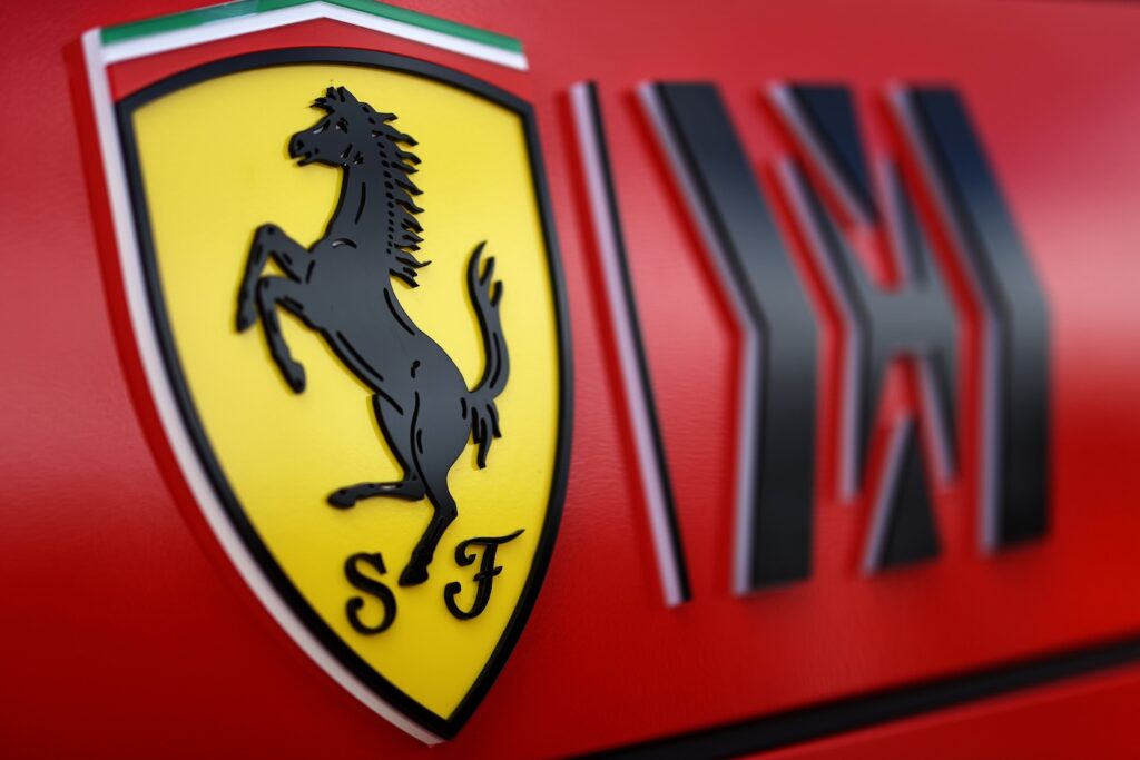 Ferrari kondigt een nieuwe coureur aan voor 2026