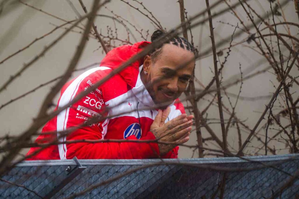 ‘Ferrari wijst nieuwe engineer voor Lewis Hamilton aan van concurrerend team’