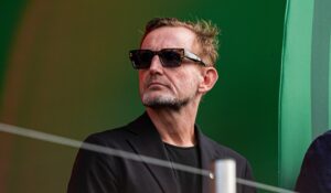 Prins Bernhard en zijn partner verzekeren zich miljoenenwinst met Circuit Zandvoort