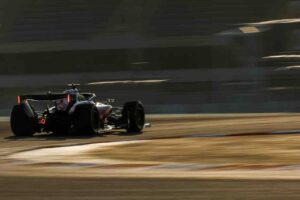 ‘F1-team houdt iedereen voor de gek’