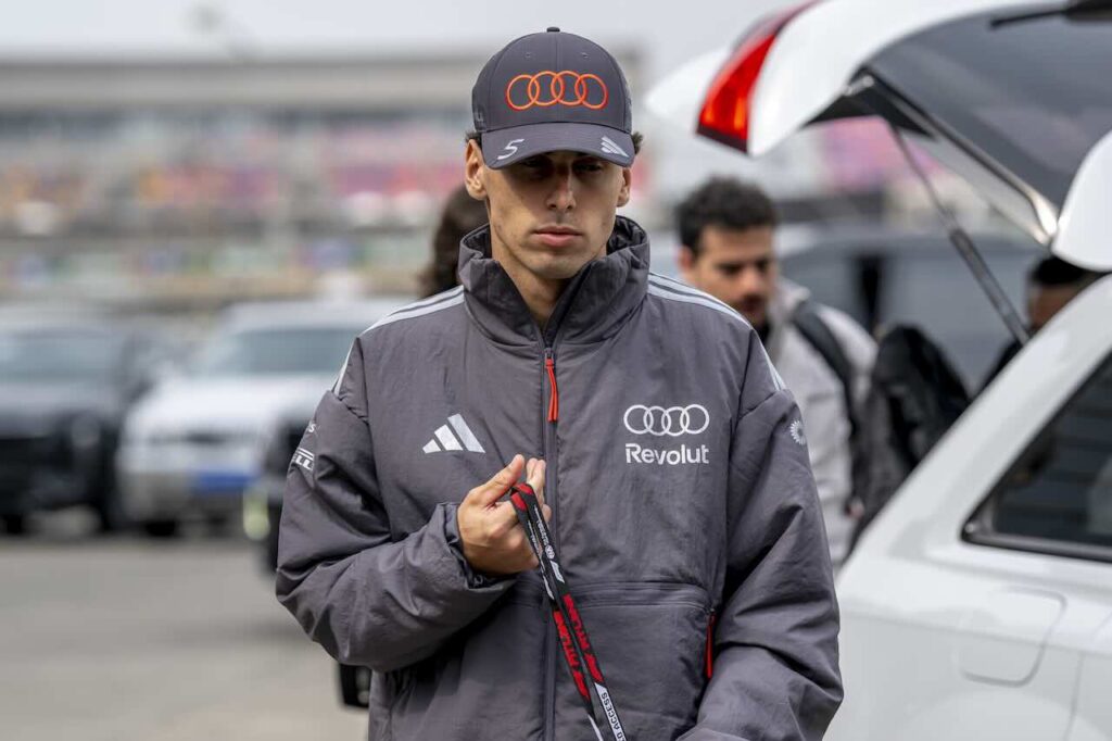 Audi grijpt naast punten na desastreuze start in Japan