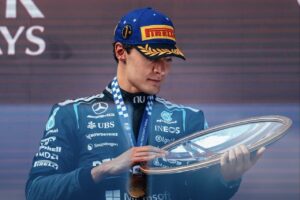 George Russell noemt kritiek van Norris ‘egoïstisch’ na dominante Mercedes-zege