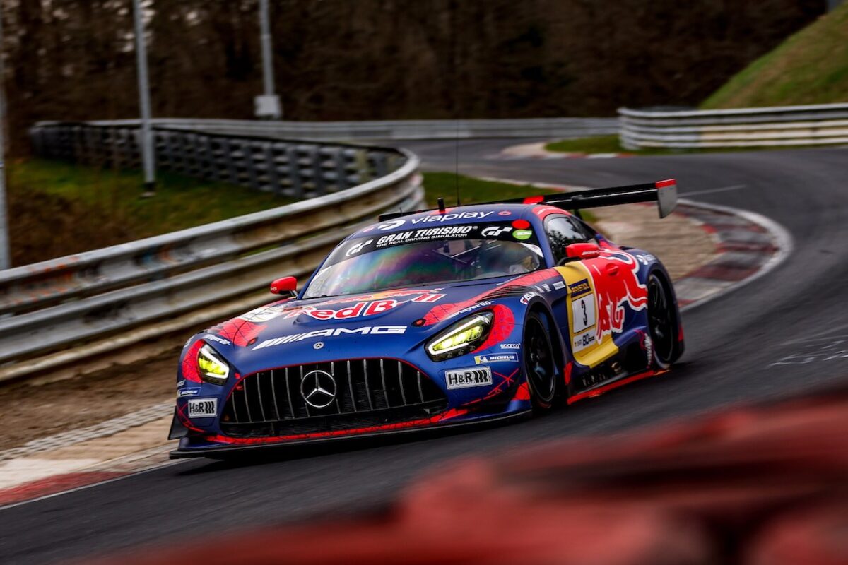 Max Verstappen in actie op de Nürburgring