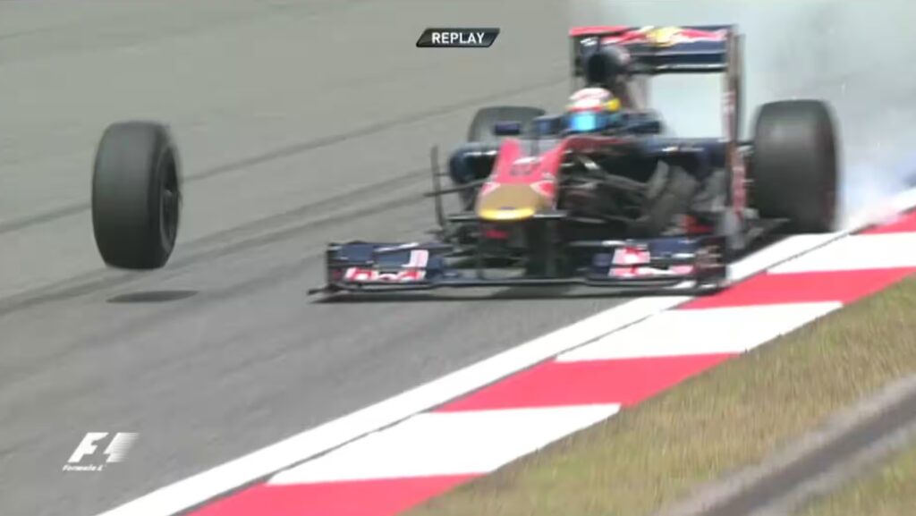 Waanzin in China: F1-coureur verloor beide voorwielen