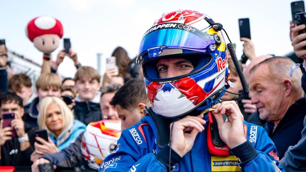 Max Verstappen krijgt waarschuwing vlak voor Nürburgring-race: ‘Duw niet’