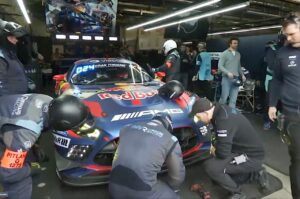 Drama voor Max Verstappen op de Nürburgring: Mercedes laat hem in de steek