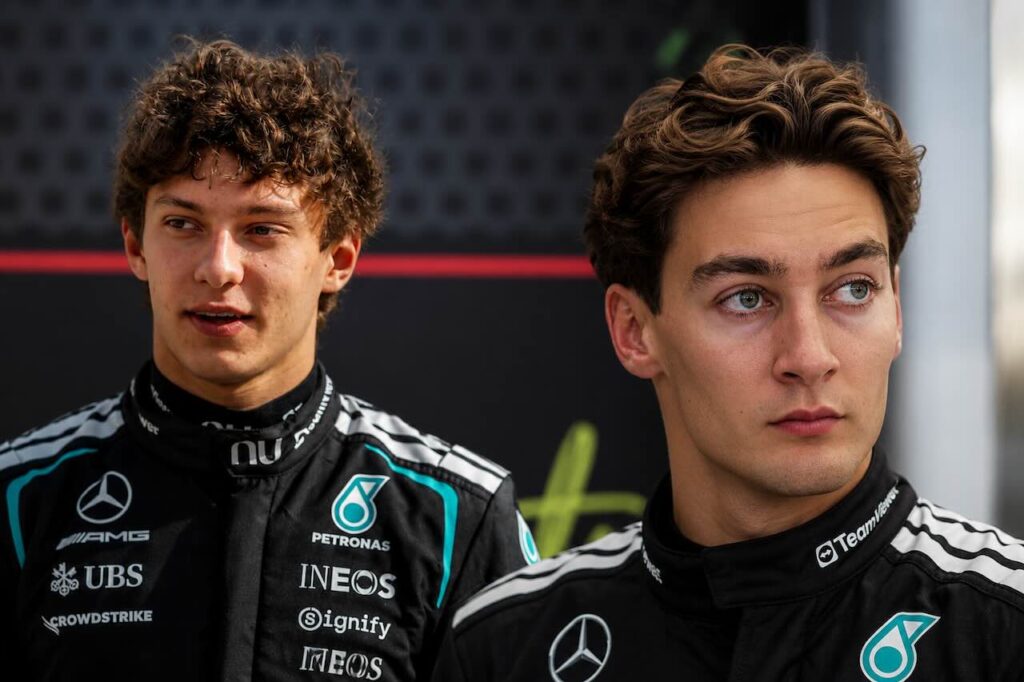 George Russell opgeroepen om Kimi Antonelli te blokkeren
