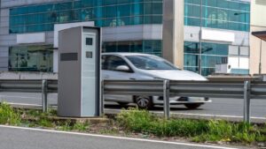 Nieuw type flitser controleert op overtreding die we allemaal wel eens maken