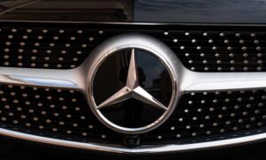 8000 banen getroffen: alle Mercedes-dealers verkocht